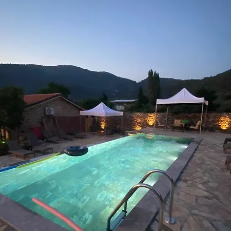 Dedehan Retreat فندق *