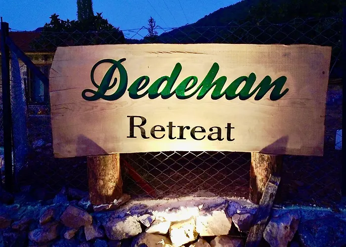 Dedehan Retreat ホテル ムーラ