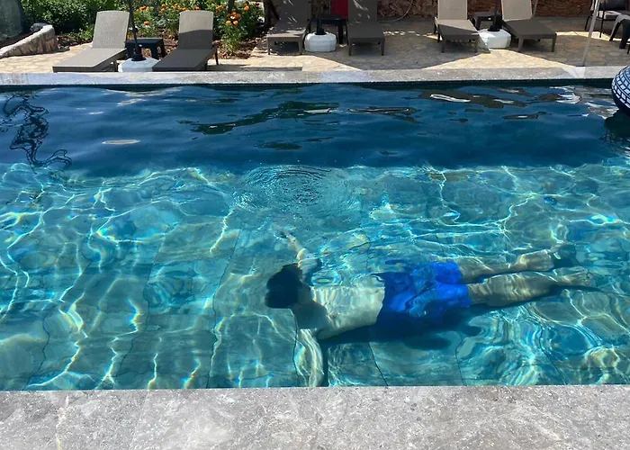 Отель Dedehan Retreat